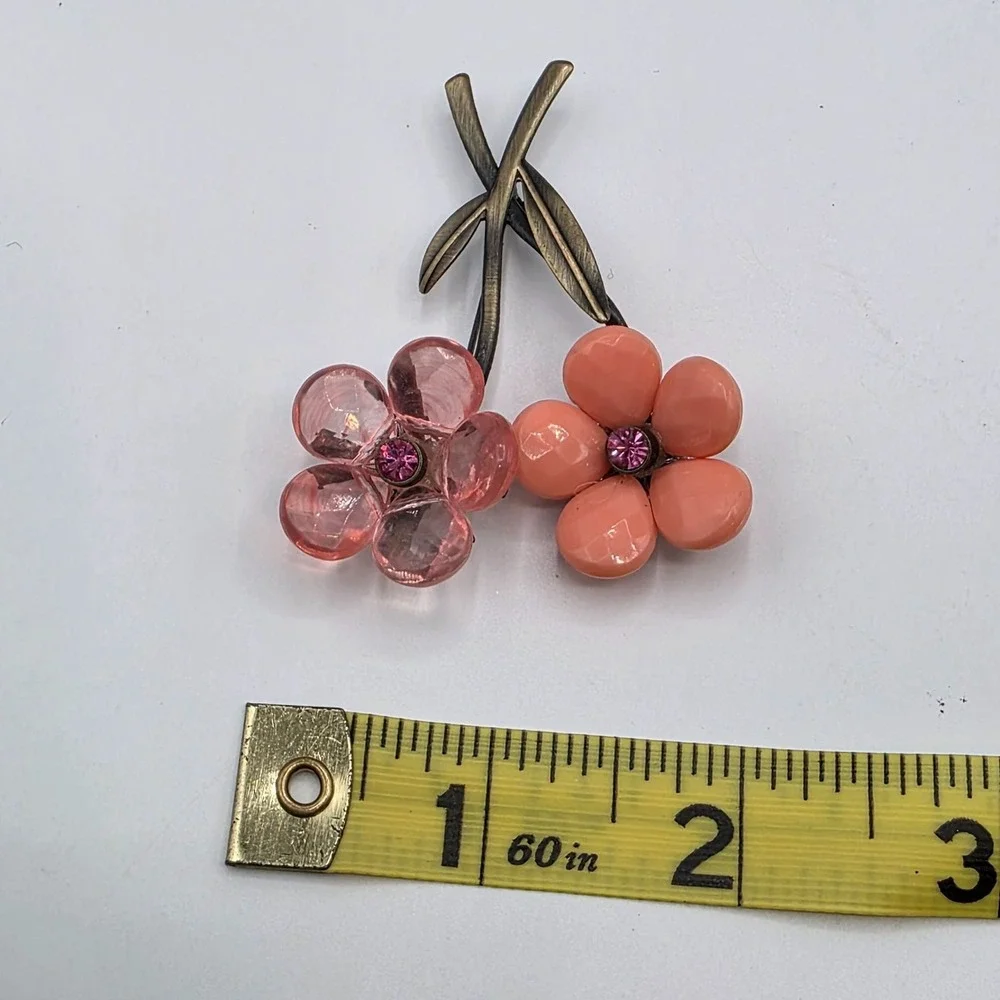 Vintage Lucite Thermoset Flower‎ Brooch Pink Coral Rhinestone 1950s Floral Pin